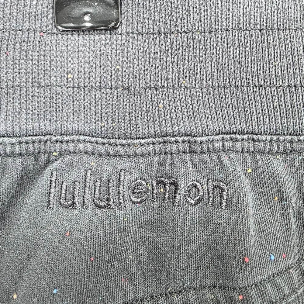 Lululemon brand style